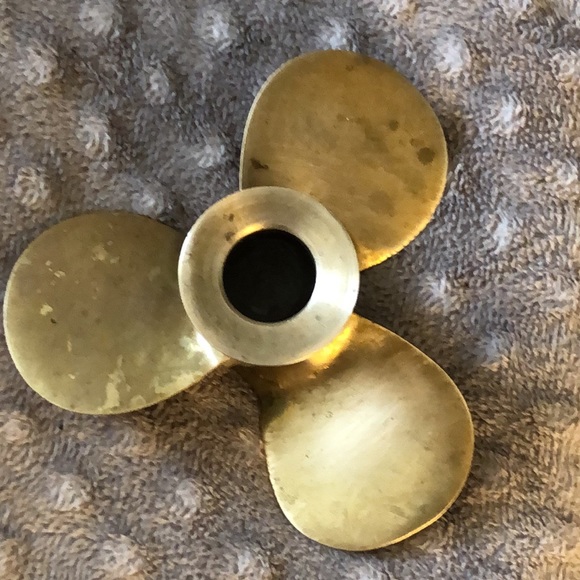 Vintage Heavy Solid Brass Boat Propeller Candle Holder. Excellent Condition.